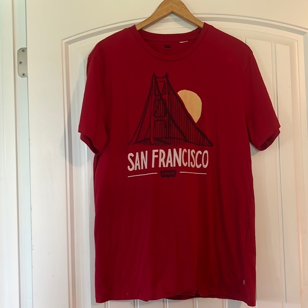 Levi’s San Francisco T Shirt Size Large